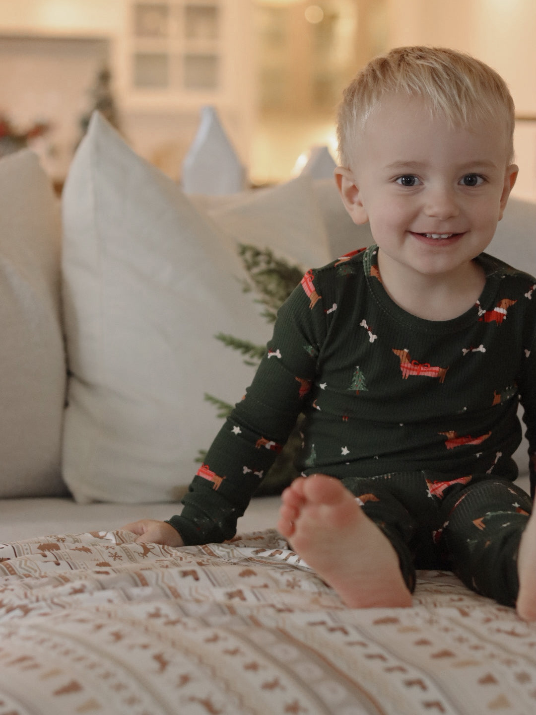 Slumber Pajama Set in Jingle Pups