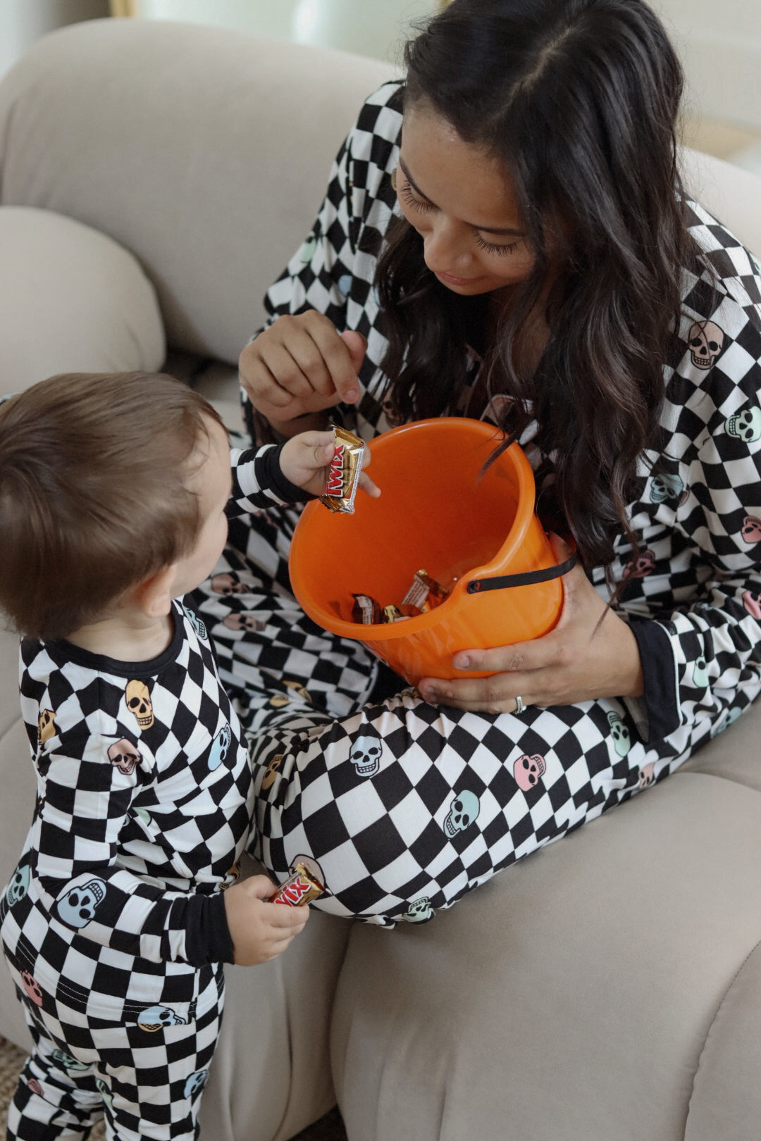 Women's Pajama Set in Checkered Skull