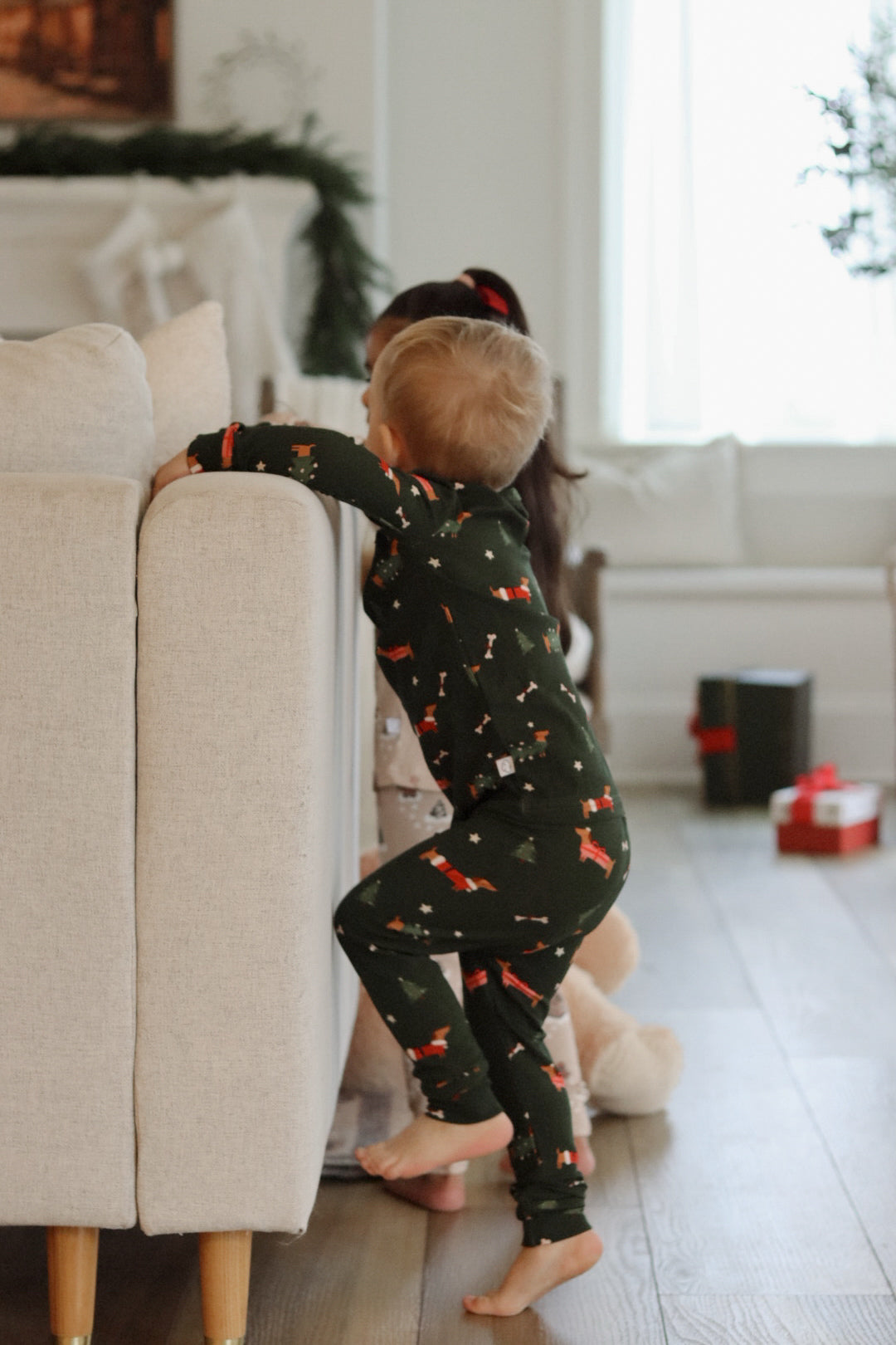 Slumber Pajama Set in Jingle Pups