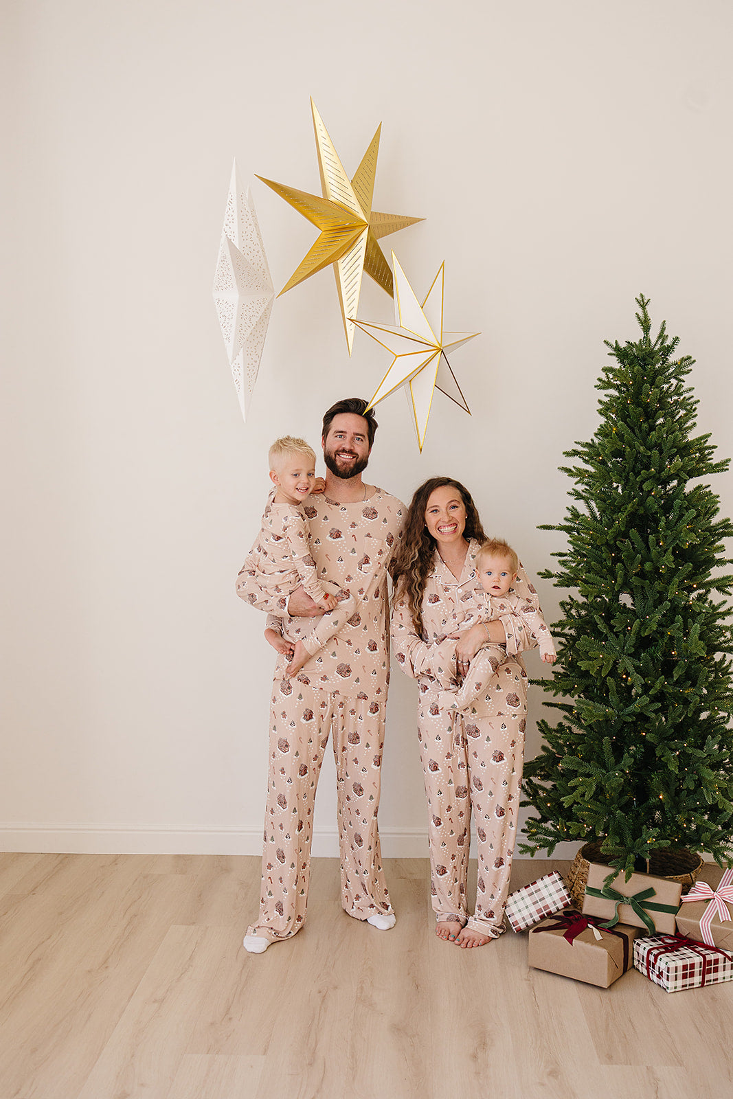 Women's Pajama Set in Gingerbread Lane
