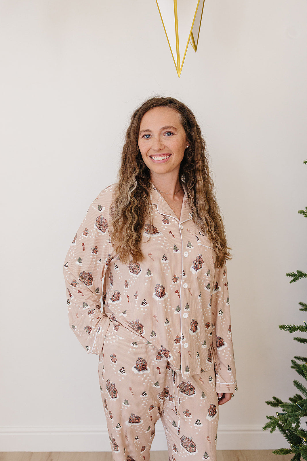 Women's Pajama Set in Gingerbread Lane