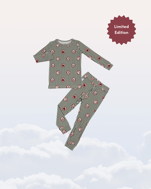 Slumber Pajama Set in Merry Sunday